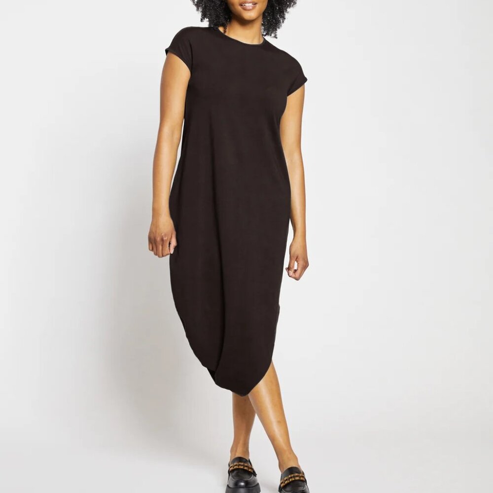 Universal Standard Geneva Dress Short Sleeve Crew Neck in Black AS IS